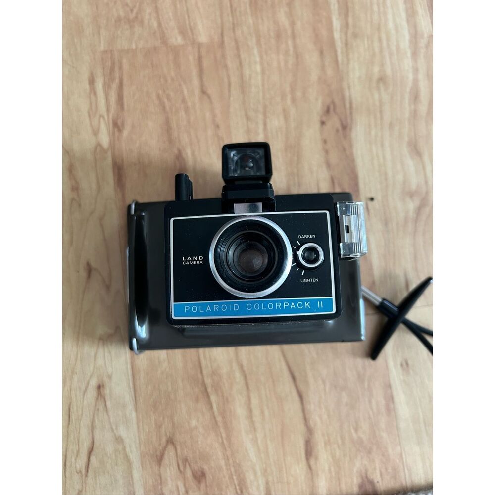Vintage Polaroid Colorpack II with and instructions/brochure w box not tested